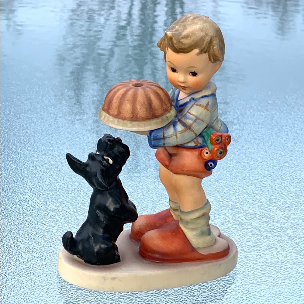 Goebel Hummel "Begging His Share" Boy, Dog, Cake Porcelain Figurine ~ No. 9
